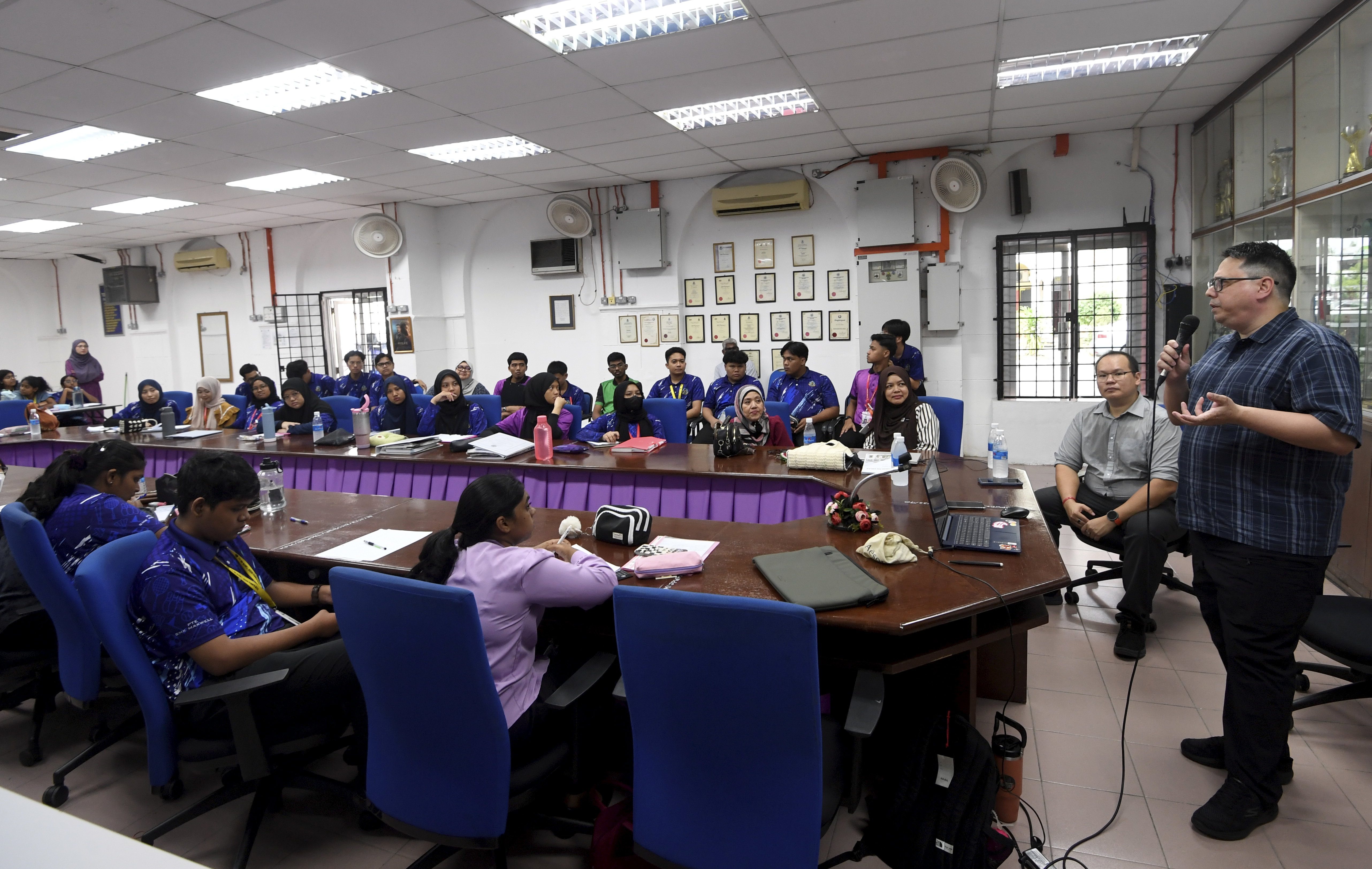 Maxwell media literacy workshop